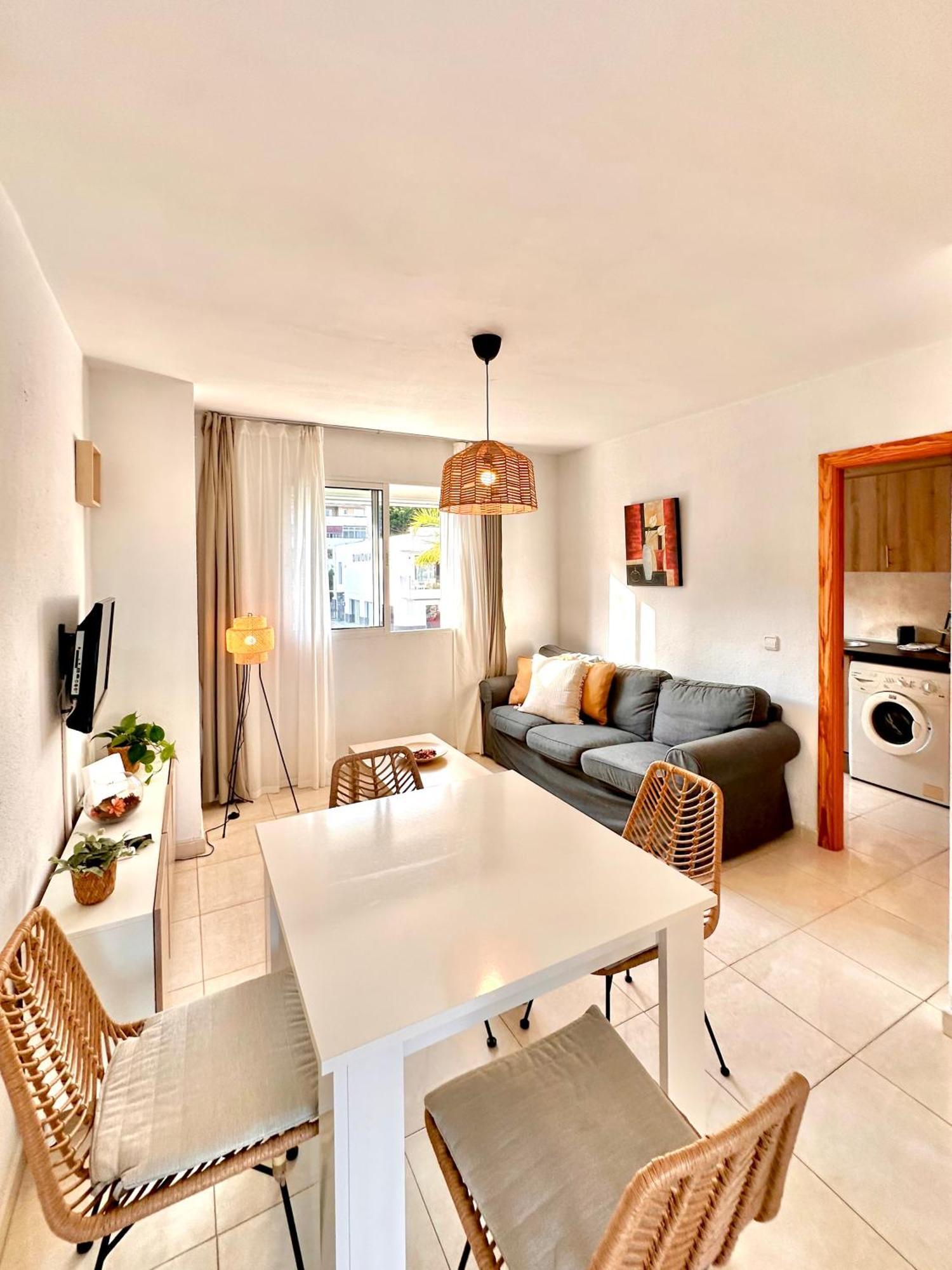 Apartamentos J&K Torremolinos Dış mekan fotoğraf