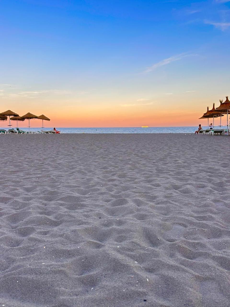 Apartamentos J&K Torremolinos Dış mekan fotoğraf
