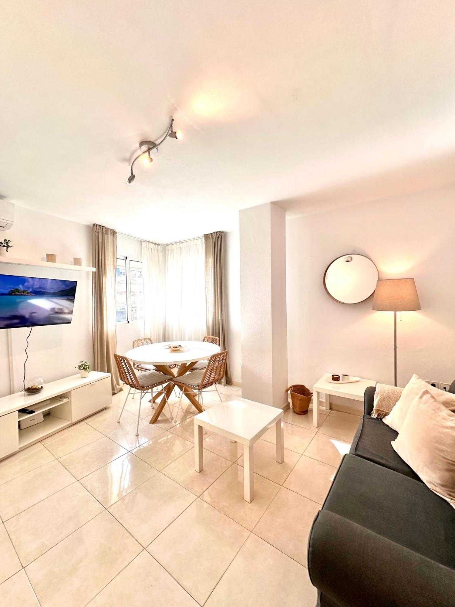 Apartamentos J&K Torremolinos Dış mekan fotoğraf